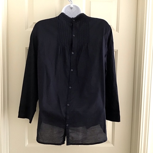 Gap high neck Top with Eyelet cutouts on chest XS - Picture 5 of 7